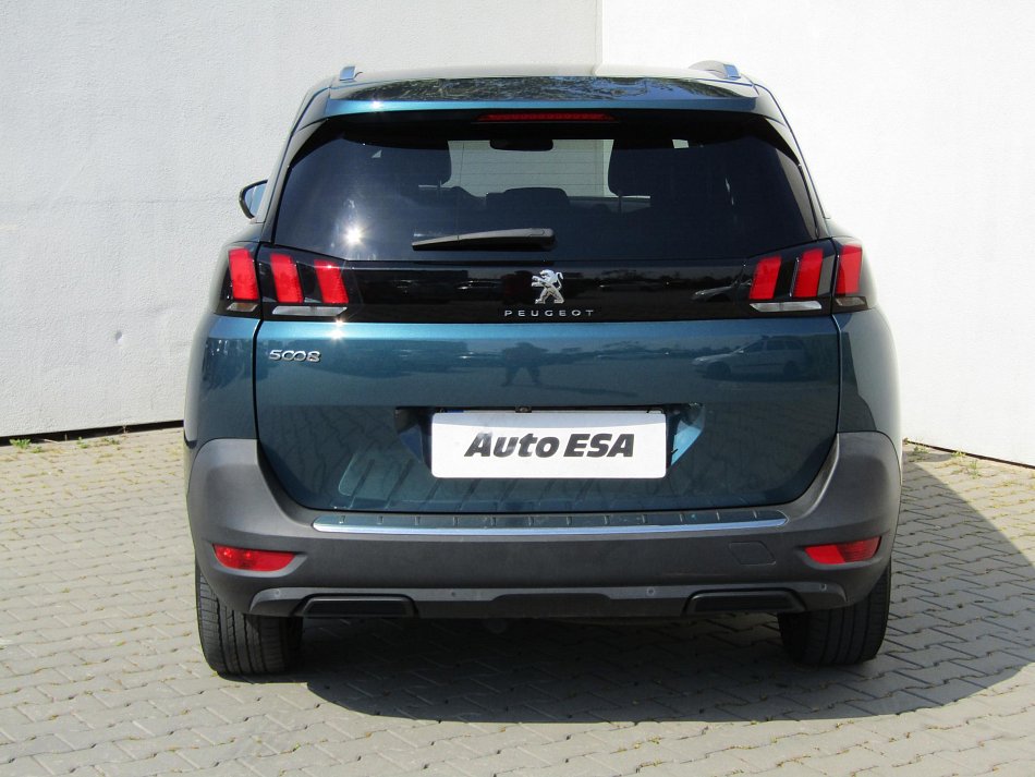 Peugeot 5008 1.5 HDi 