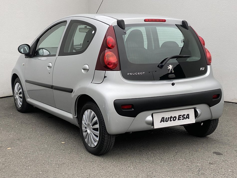 Peugeot 107 1.0i 