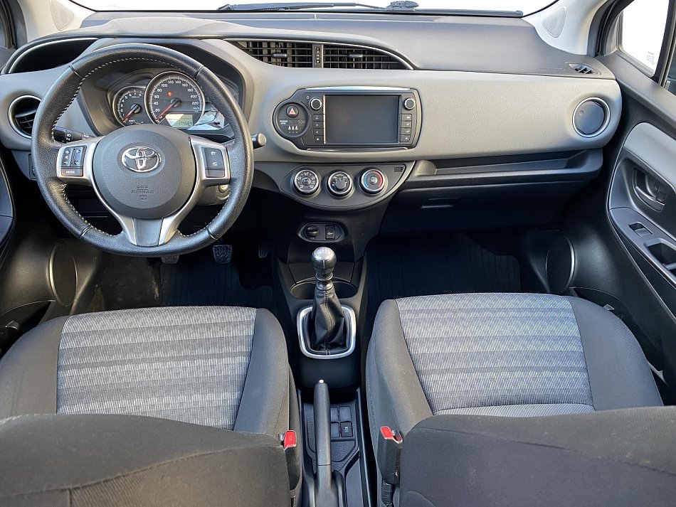 Toyota Yaris 1.3i 