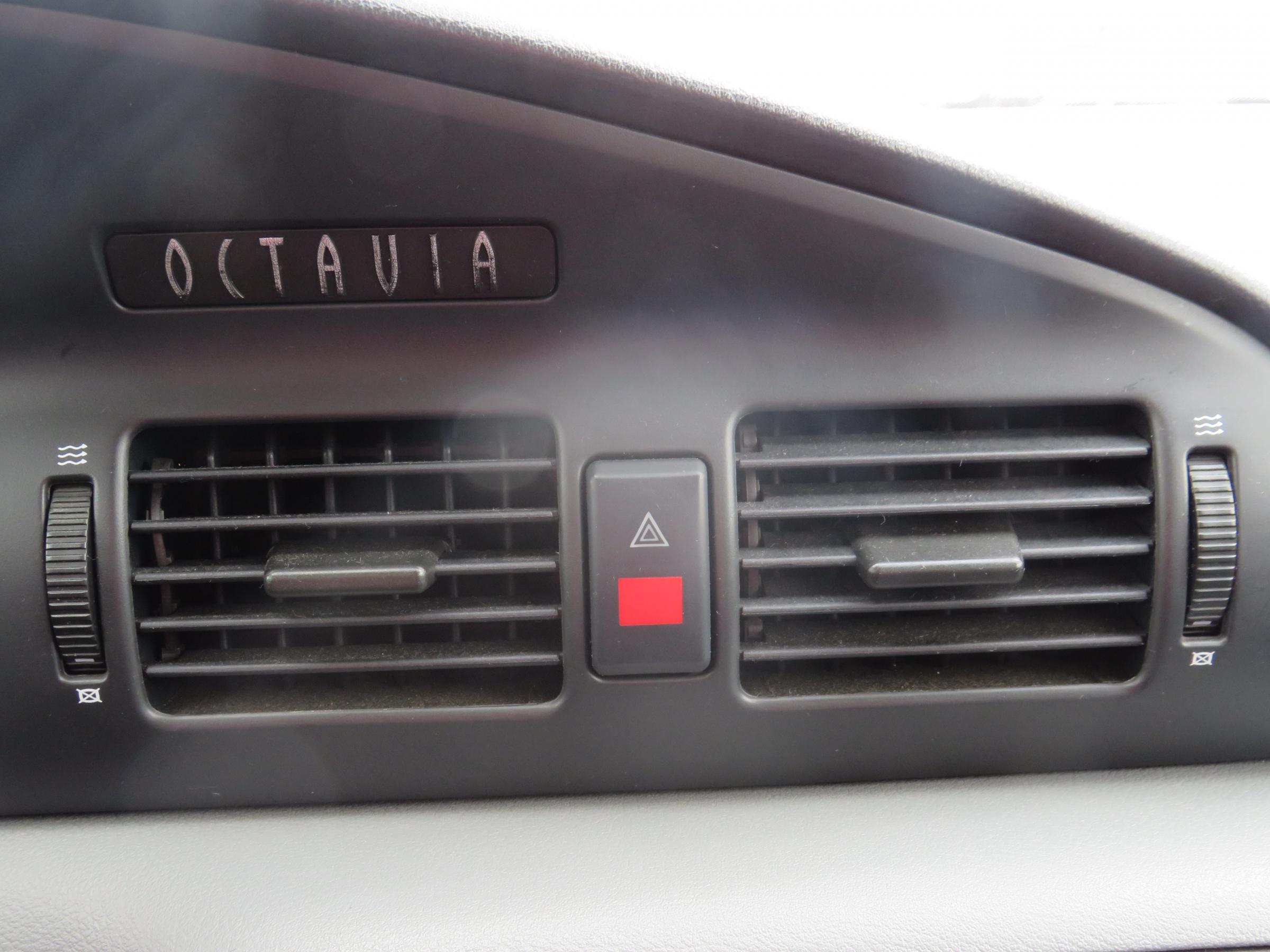 Škoda Octavia, 2002 - pohled č. 13