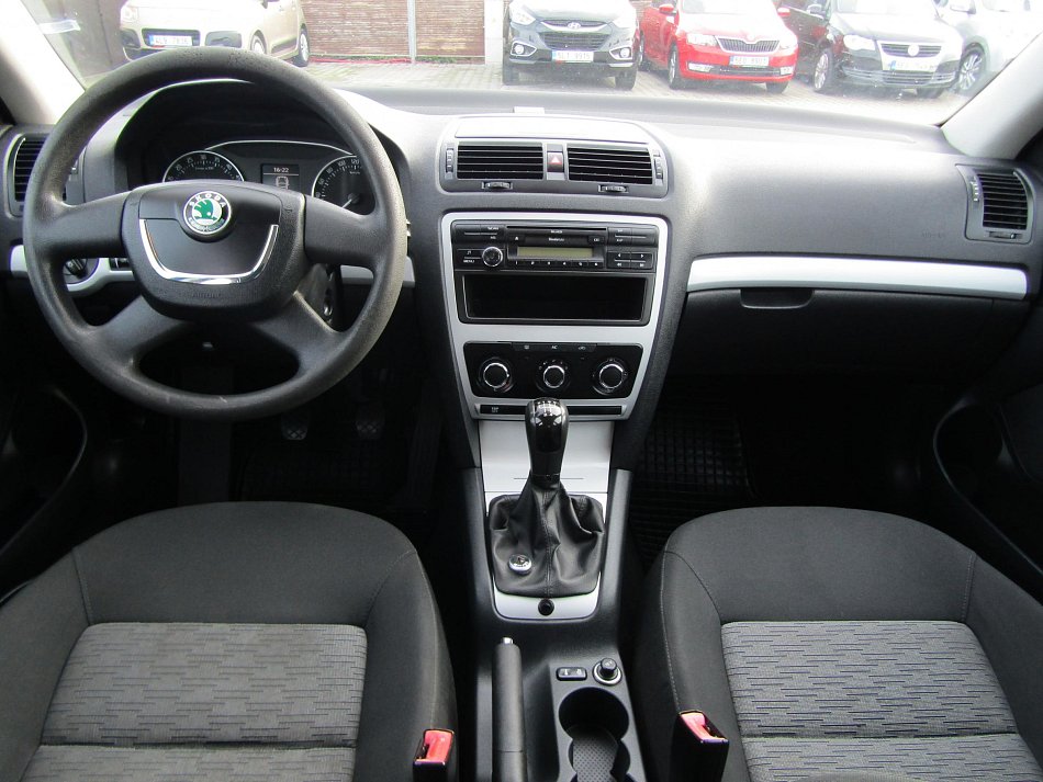 Škoda Octavia II 1.6TDI Ambiente