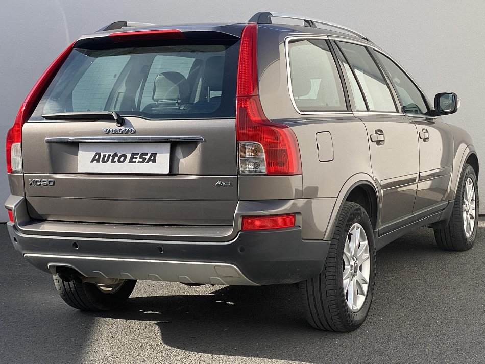 Volvo XC90 2.4 D5 Summum AWD