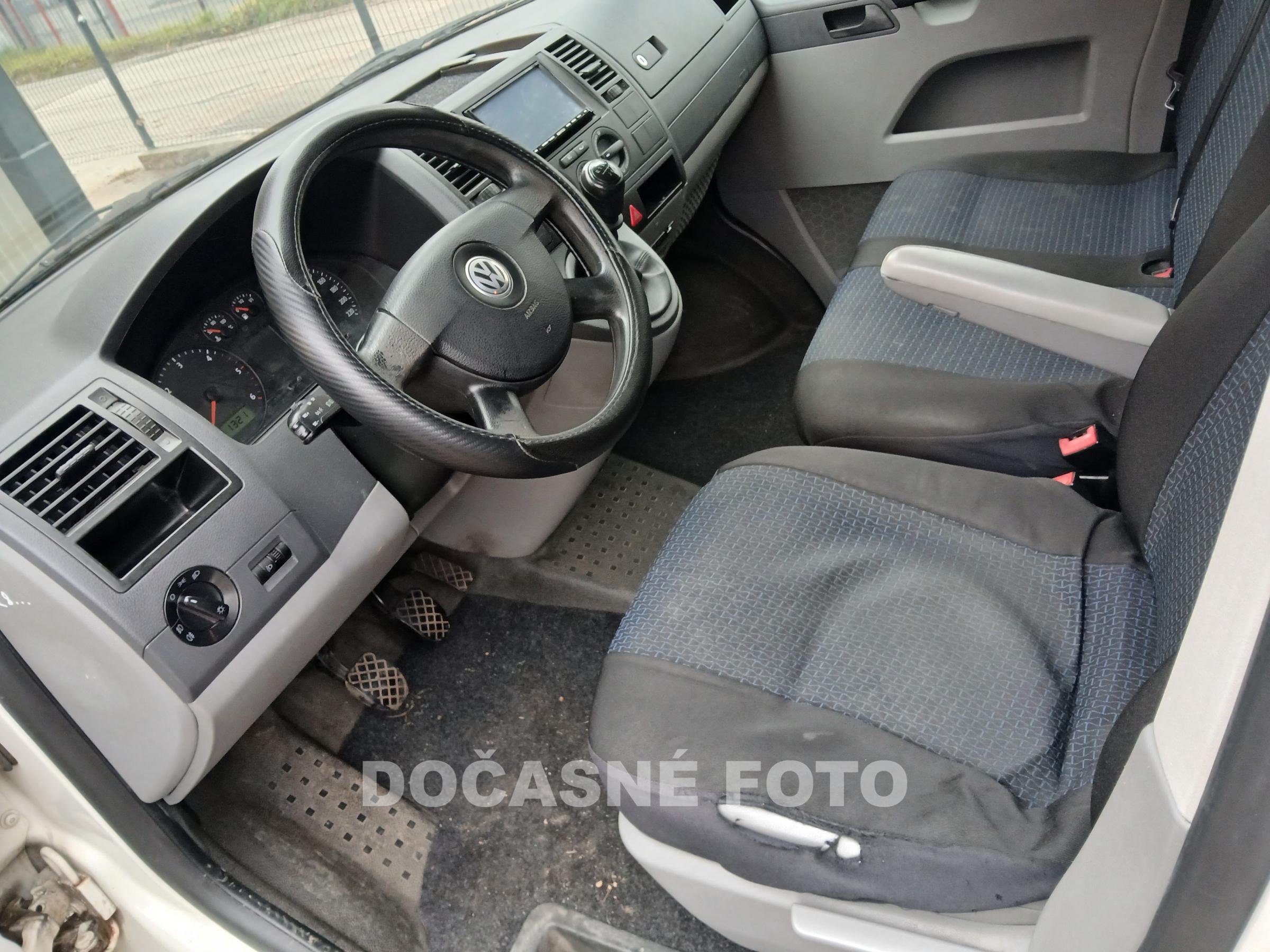 Volkswagen Transporter, 2010 - pohled č. 3