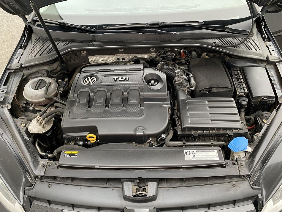 Volkswagen Golf 1.6 TDi 