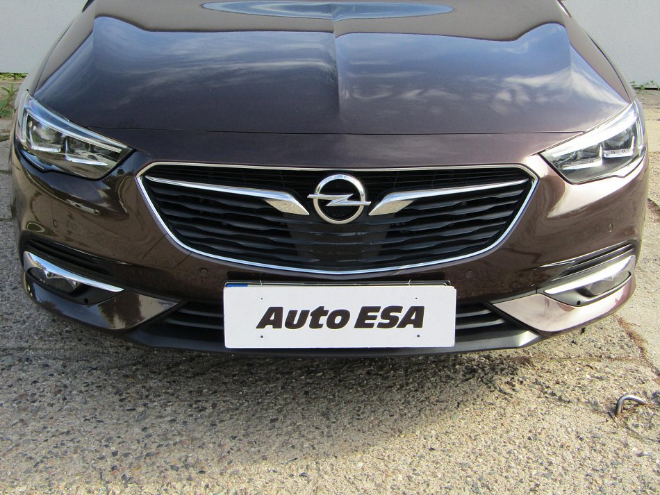 Opel Insignia 1.6 CDTi 