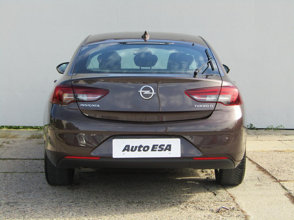 Opel Insignia 1.6 CDTi 