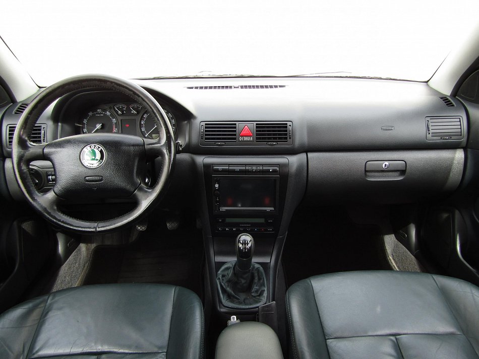 Škoda Octavia 1.6 i Elegance