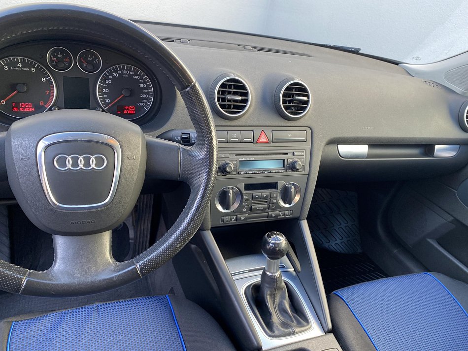 Audi A3 1.6i 