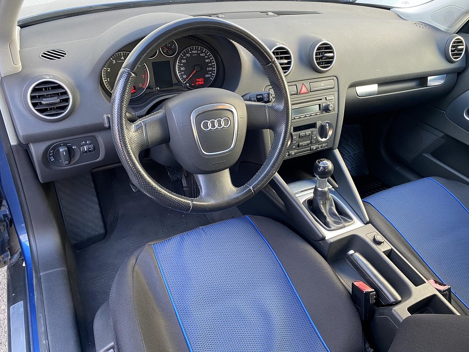 Audi A3 1.6i 