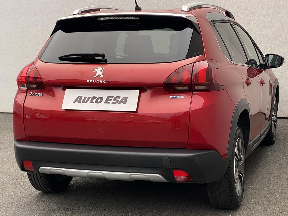 Peugeot 2008 1.2 PT Allure