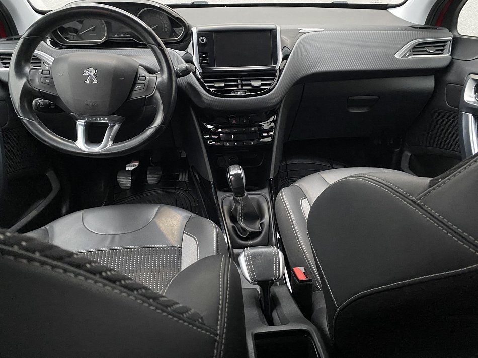 Peugeot 2008 1.2 PT Allure