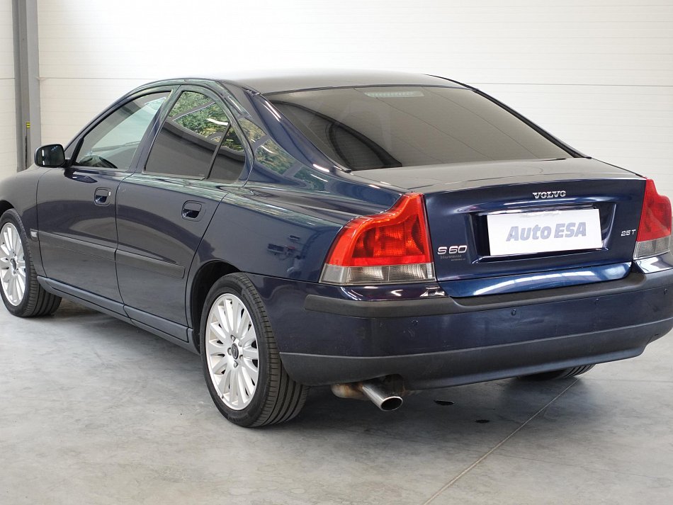 Volvo S60 2.5T 