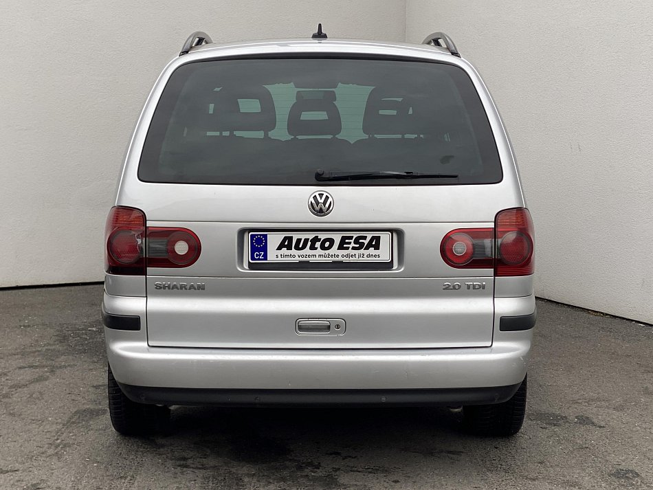 Volkswagen Sharan 2.0TDi 