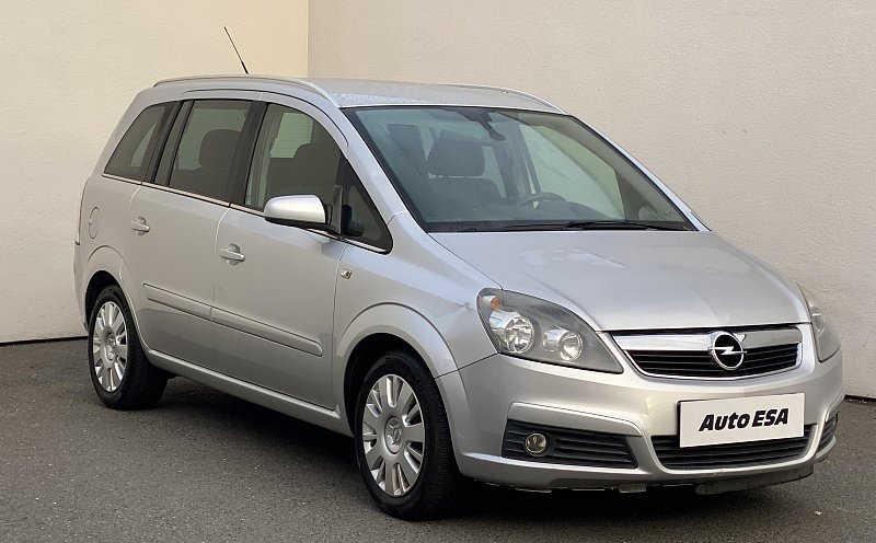 Opel Zafira 1.8i  7míst