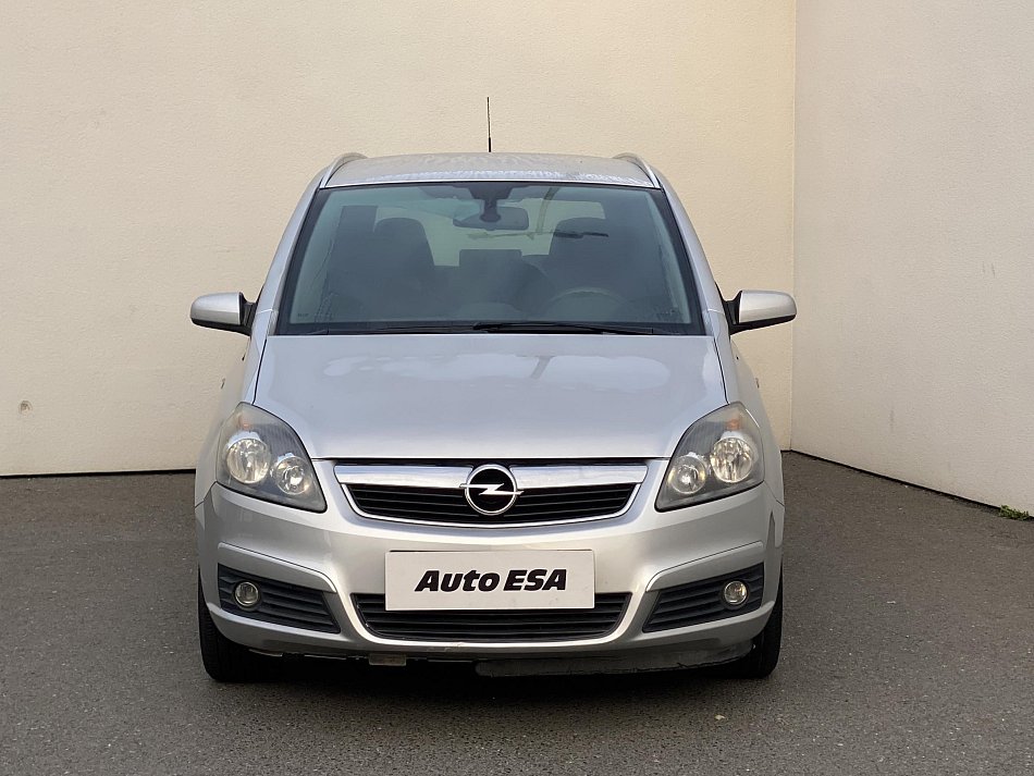 Opel Zafira 1.8i  7míst