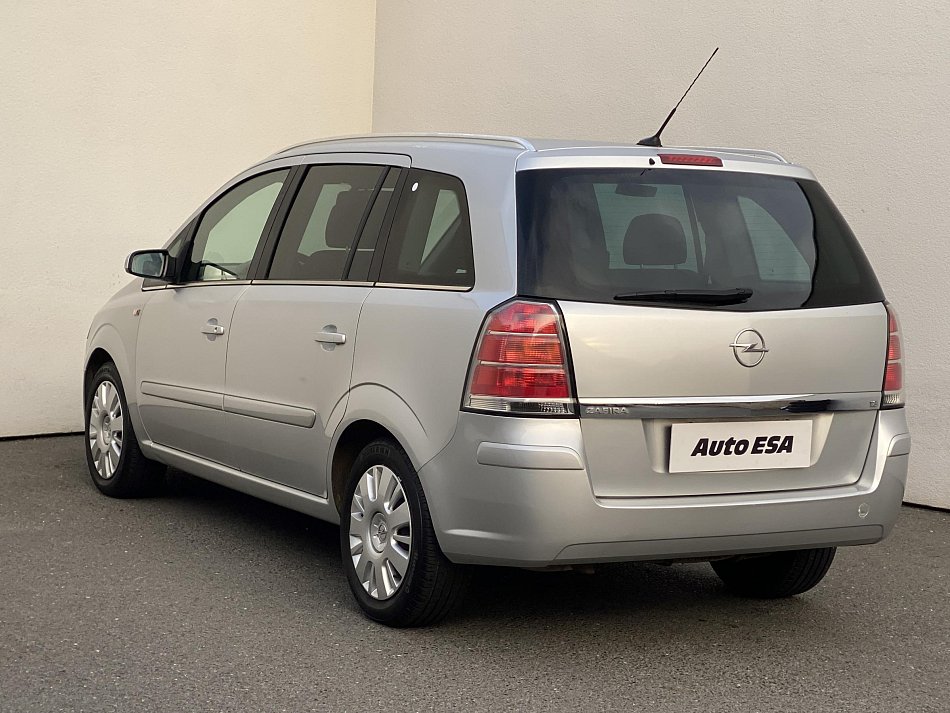 Opel Zafira 1.8i  7míst