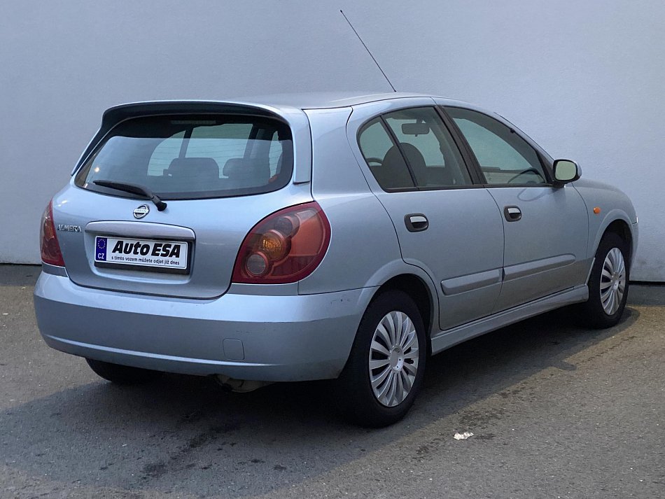 Nissan Almera 1.5i 