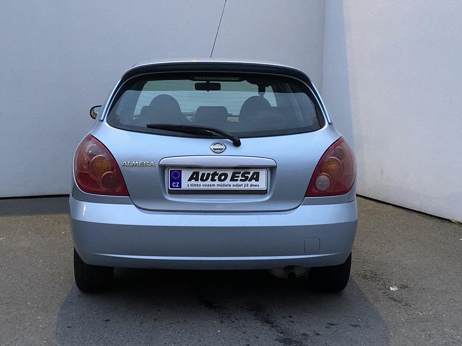 Nissan Almera 1.5i 