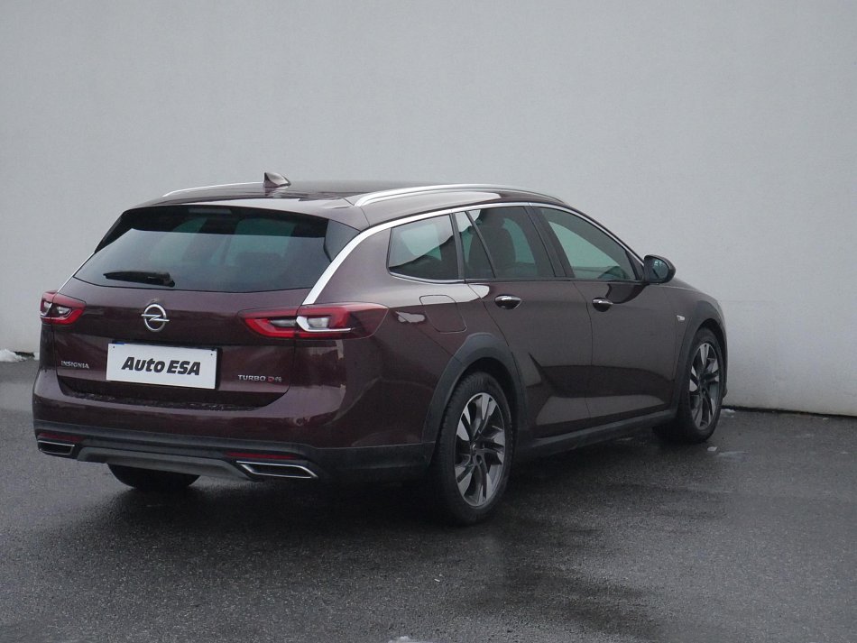 Opel Insignia 2.0 CDTi Country Tourer