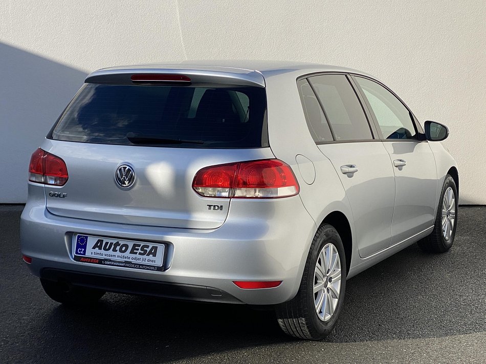 Volkswagen Golf 1.6 TDi  VI