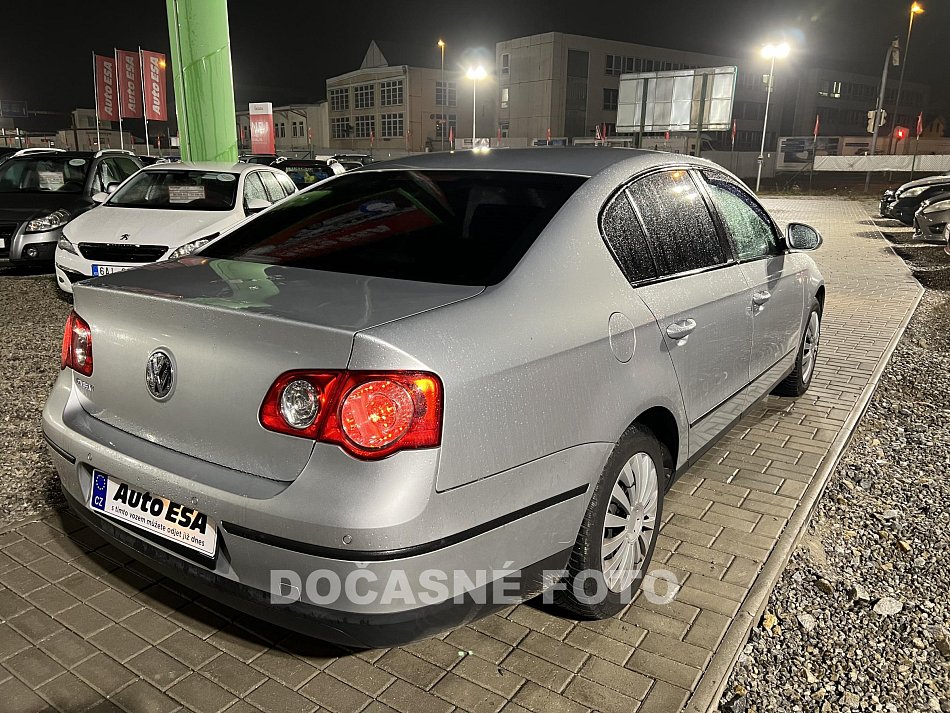 Volkswagen Passat 1.6i 