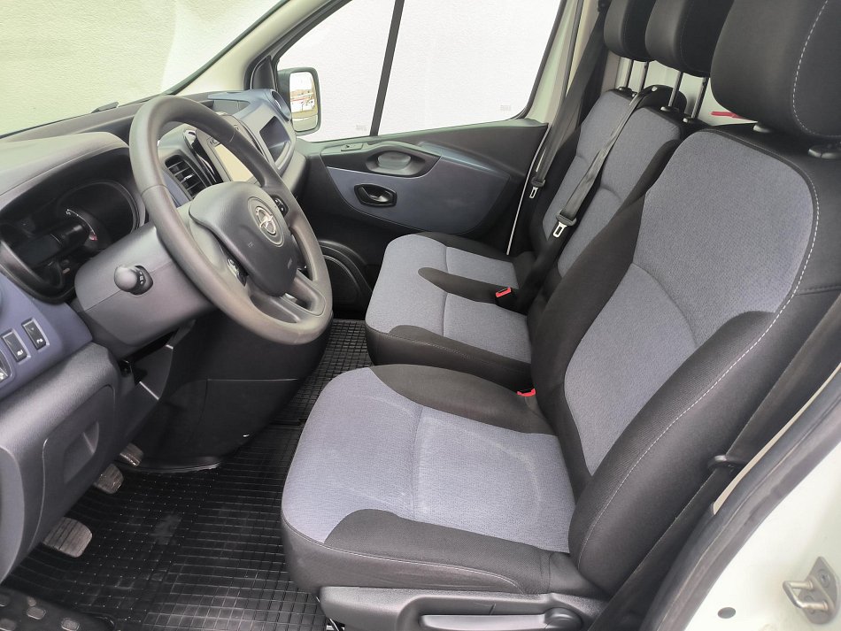 Opel Vivaro 1.6CDTi  DÍLNA