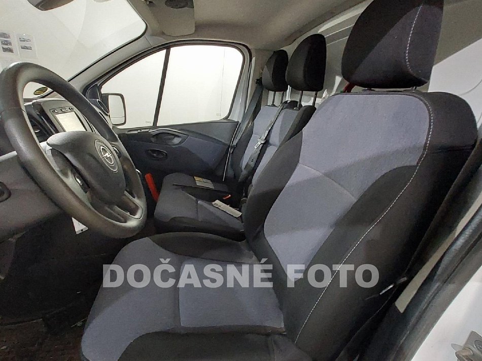 Opel Vivaro 1.6CDTi  DÍLNA