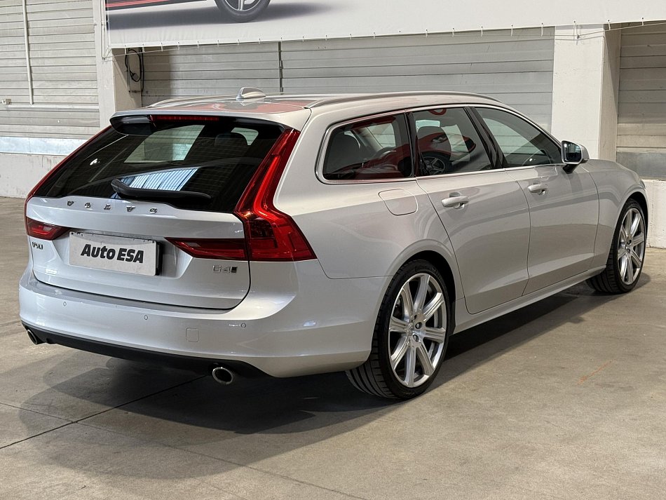 Volvo V90 2.0D4 