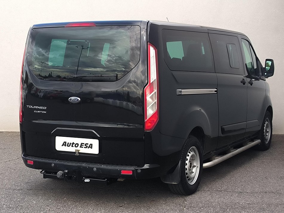 Ford Tourneo Custom 2.2TDCi Titanium L2