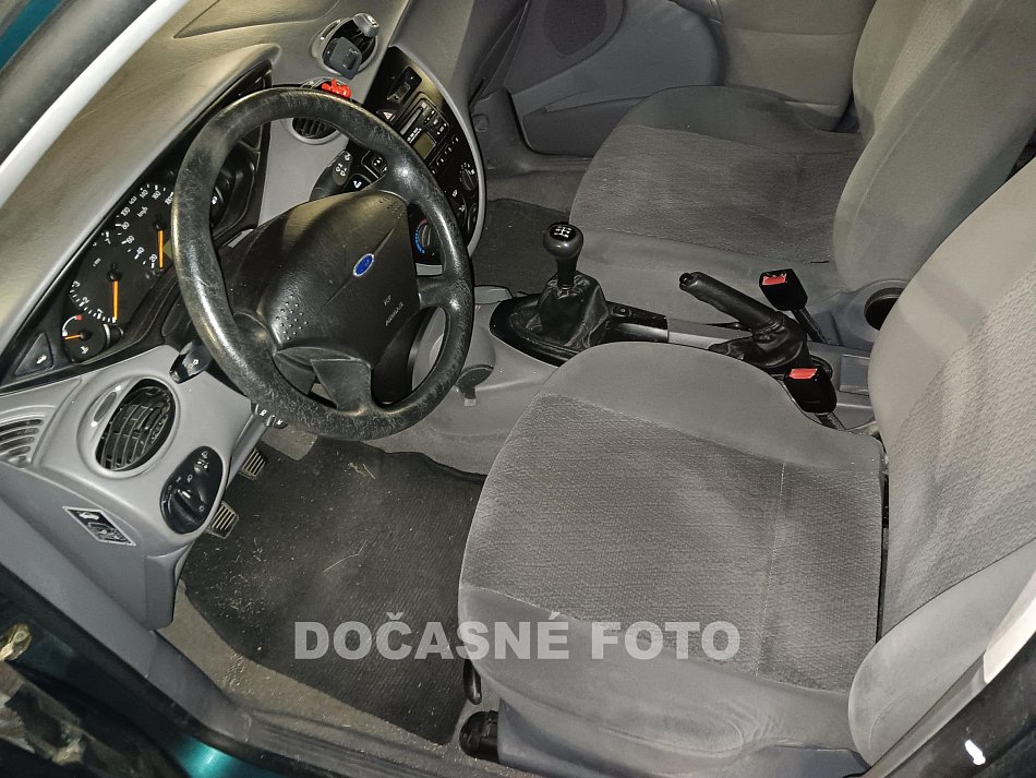 Ford Focus 1.8i 