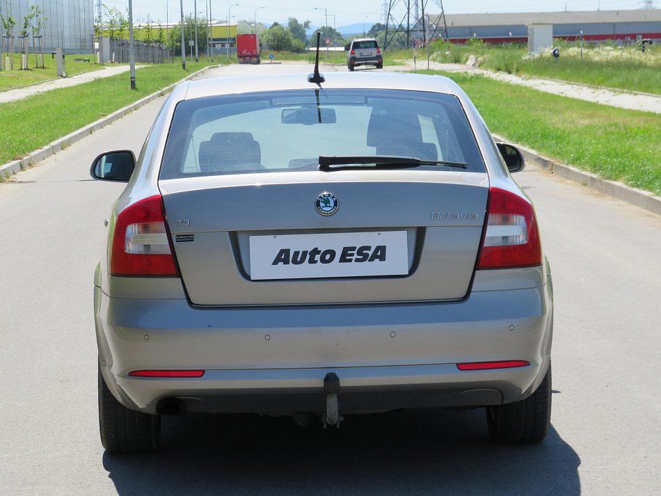 Škoda Octavia II 1.6 TDi Elegance