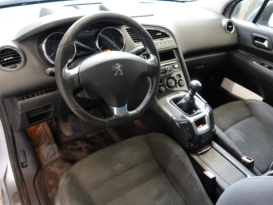 Peugeot 5008 1.6HDi 