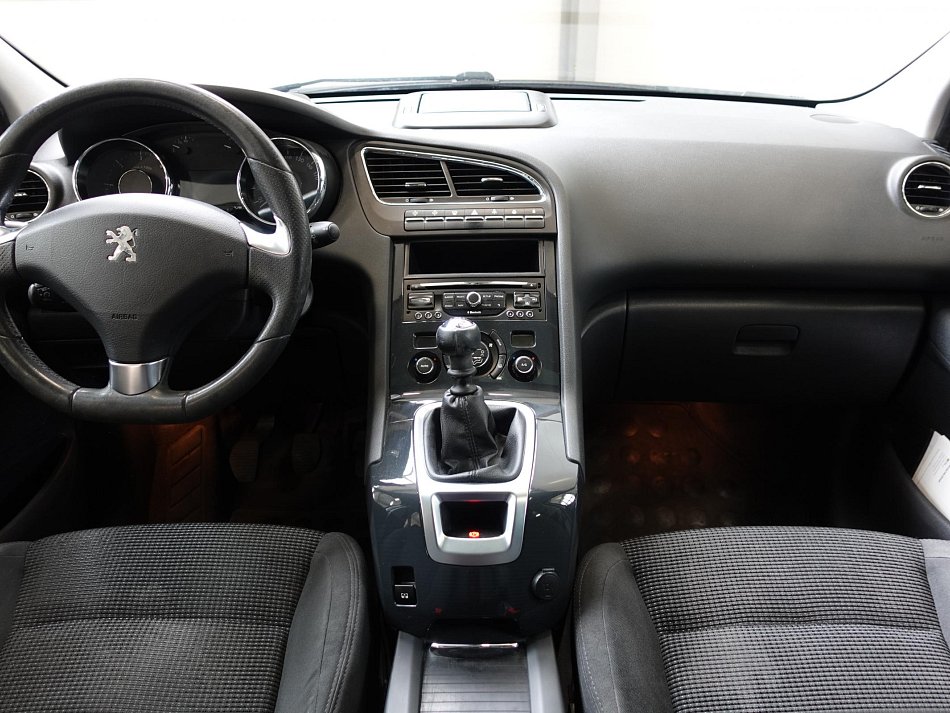 Peugeot 5008 1.6HDi 