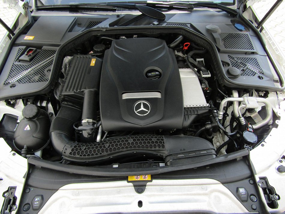 Mercedes-Benz Třída C 1.6K  180