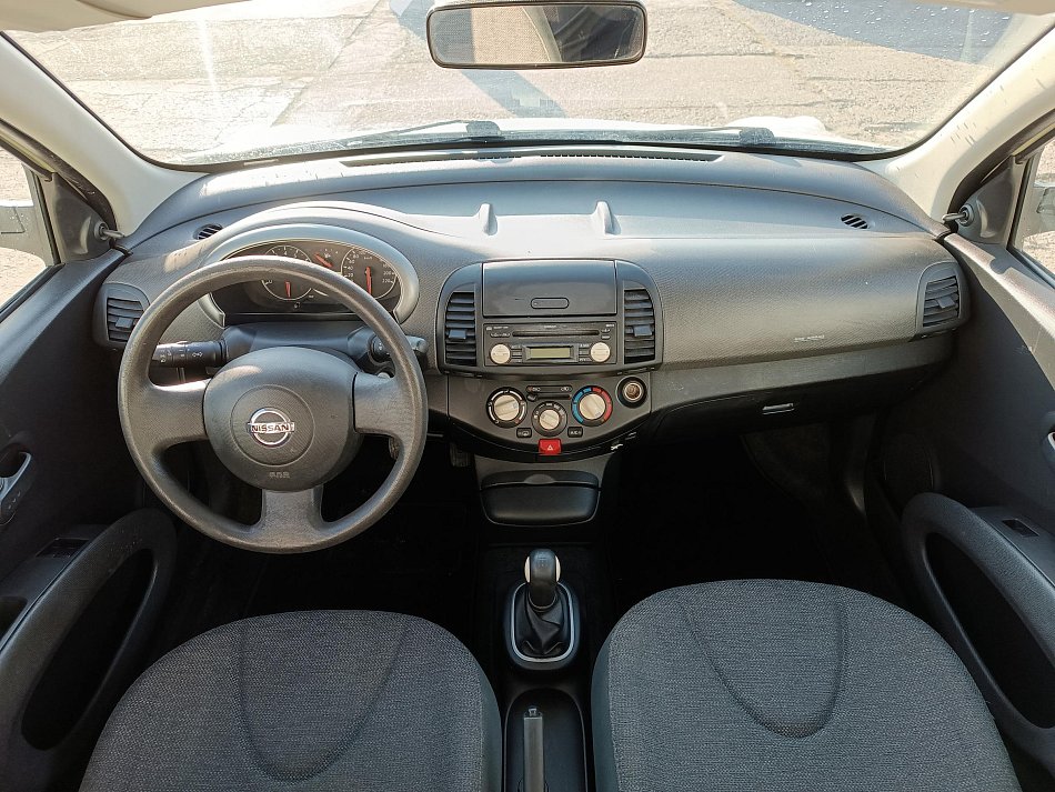 Nissan Micra 1.2i 