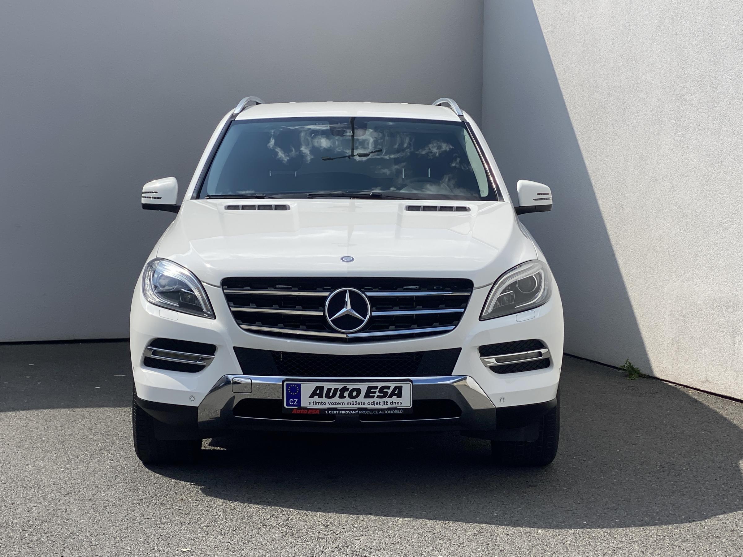 Mercedes-Benz Třída M, 2014 - pohled č. 2