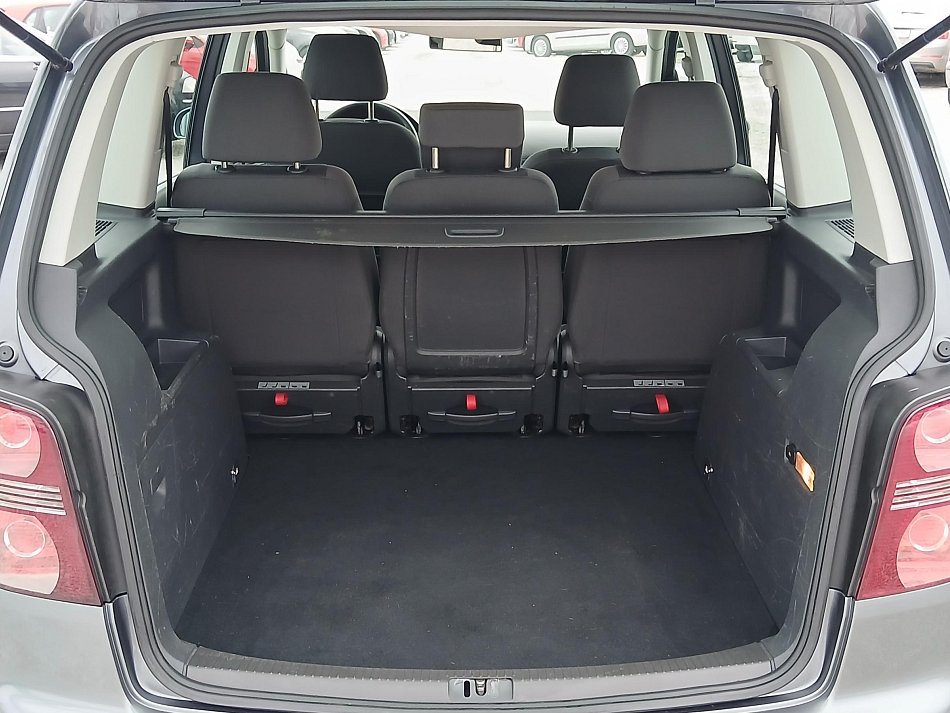 Volkswagen Touran 1.9 TDi 