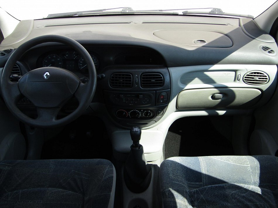 Renault Scénic 1.9 dCi 