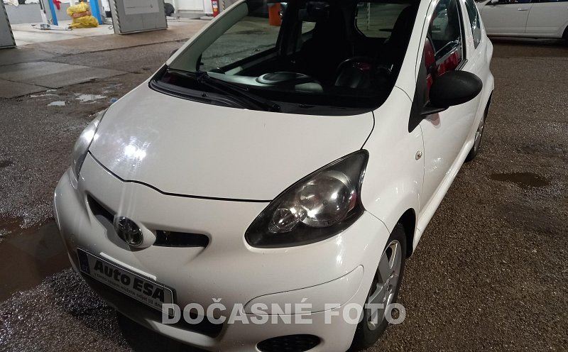 Toyota Aygo 1.0 i 