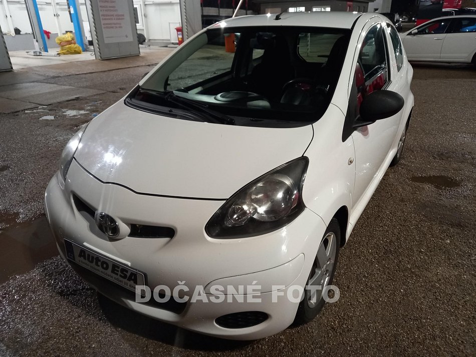 Toyota Aygo 1.0 i 