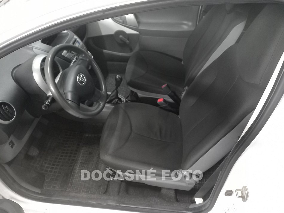 Toyota Aygo 1.0 i 