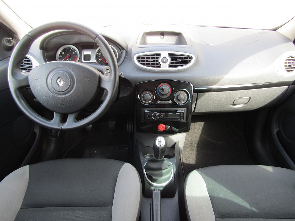 Renault Clio 1.2i 