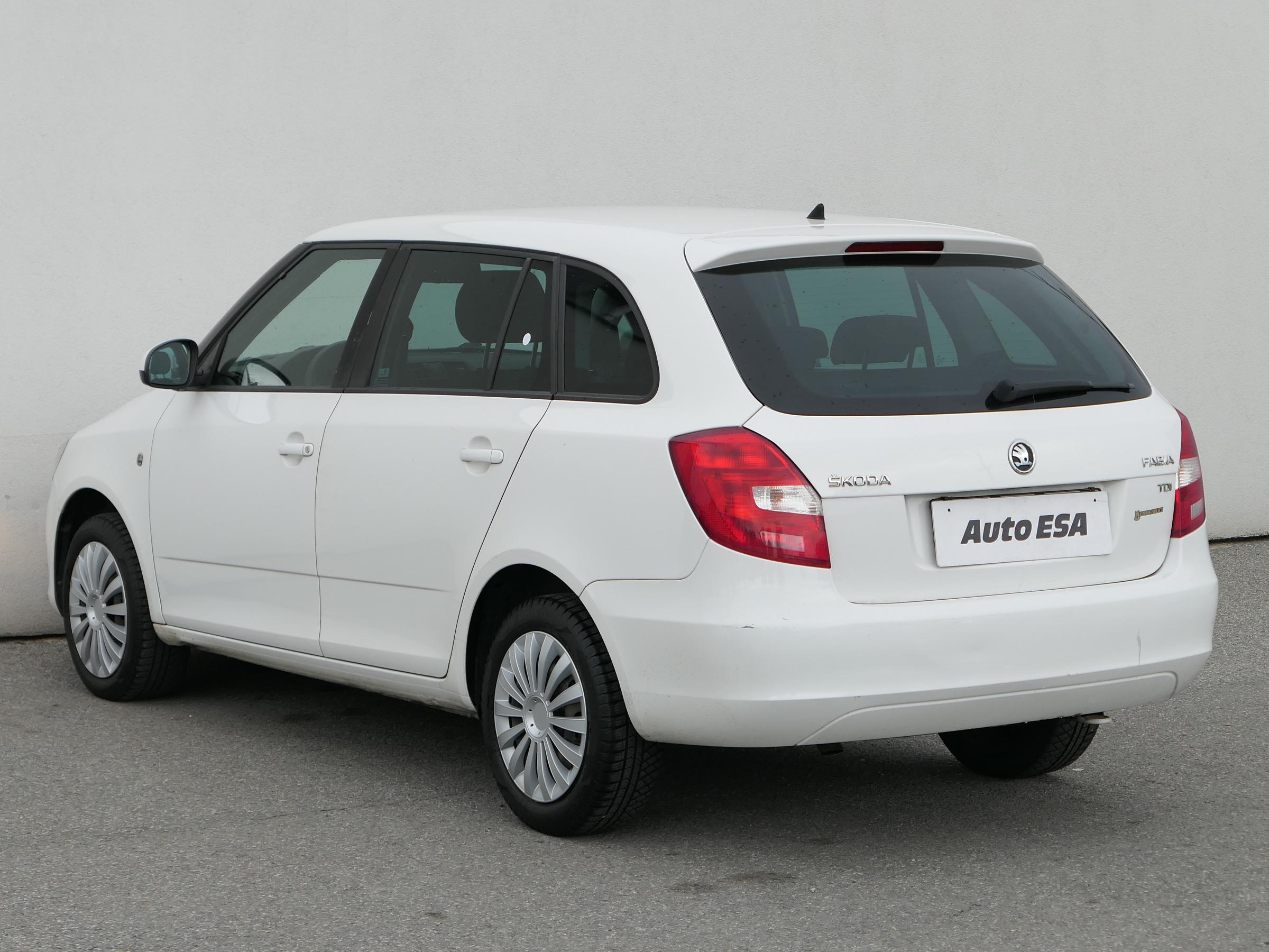 Škoda Fabia II, 2013 - pohled č. 4