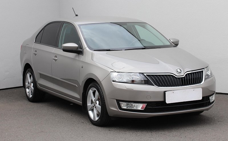 Skoda rapid liftback