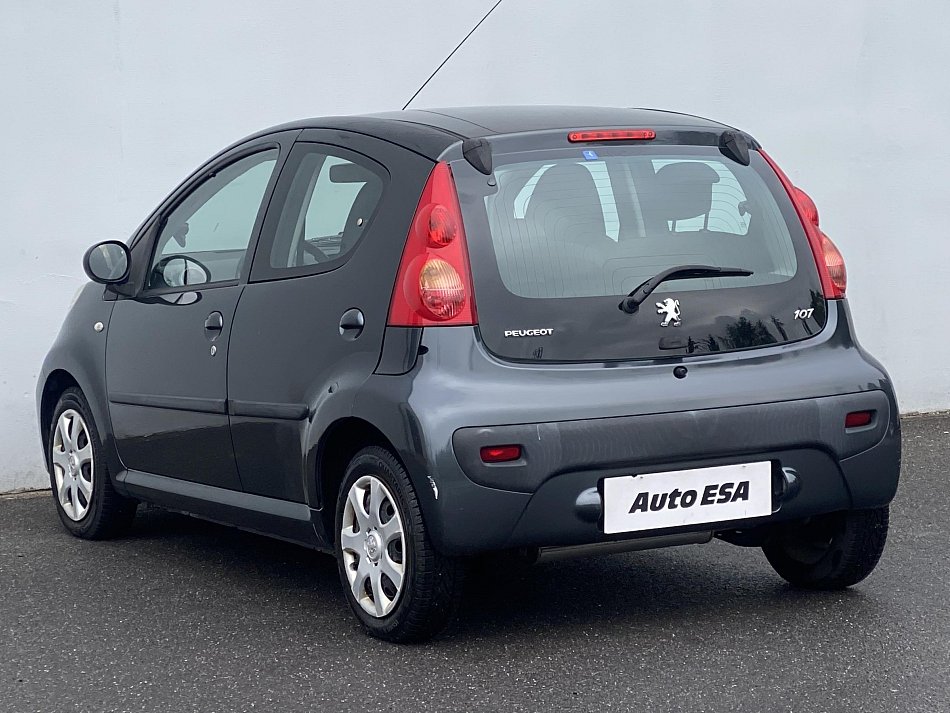 Peugeot 107 1.0i 