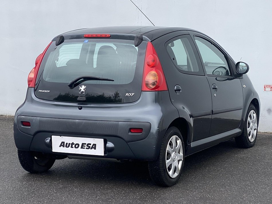 Peugeot 107 1.0i 