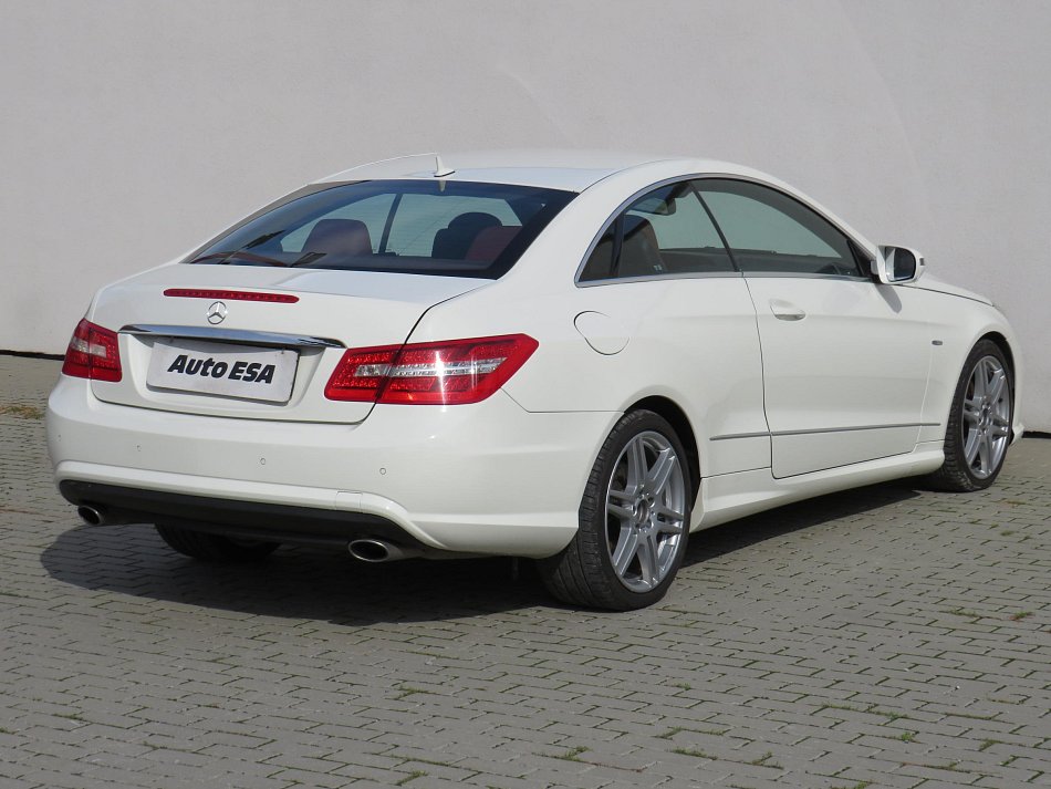 Mercedes-Benz Třída E 3.0CDI 