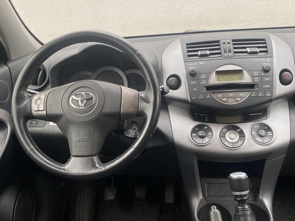 Toyota RAV4 2.2 D  4WD