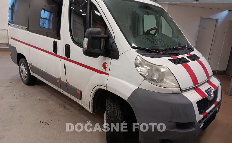 Peugeot Boxer 2.2HDi  LUX 9míst