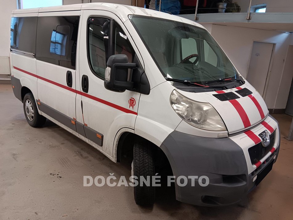 Peugeot Boxer 2.2HDi  LUX 9míst